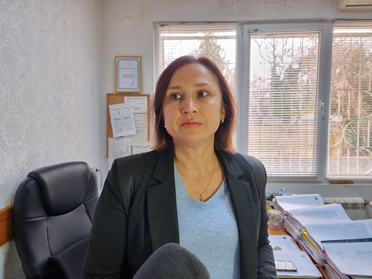 В козметичен салон в Ямбол са поставяни ботулинов токсин и филъри от неспециалист, съобщи директорът на Регионалната здравна инспекция