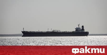 Индия блокира остарял танкер с руски петрол, товарът прехвърлен на друг кораб
